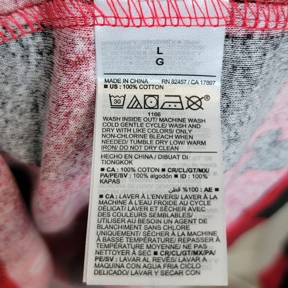 🆕️ Old Navy Disney Mickey Mouse Pajama Top - Picture 5 of 8